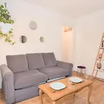 Apartment For 6 Persons In Central Paris