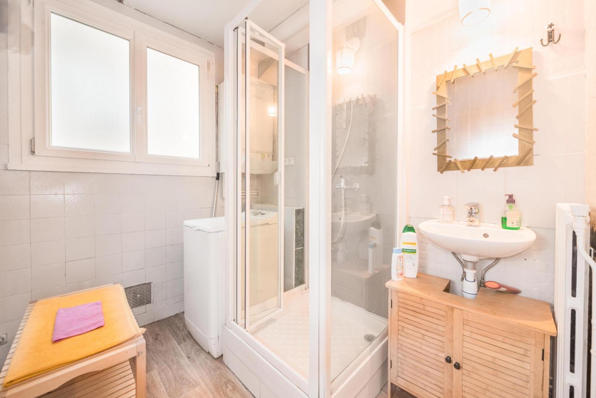 For 6 Persons In Apartment